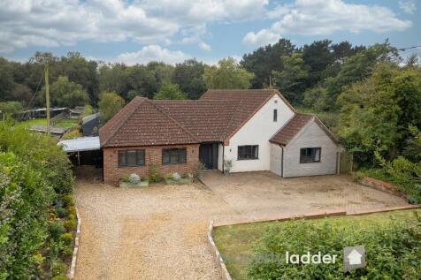 5 bedroom detached bungalow for sale