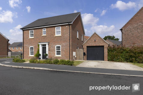 4 bedroom detached house for sale