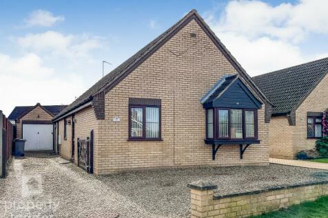 3 bedroom detached bungalow for sale