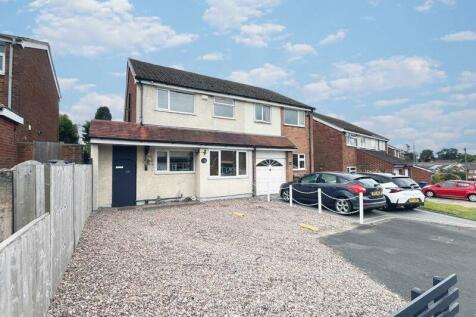 3 bedroom semi-detached house for sale