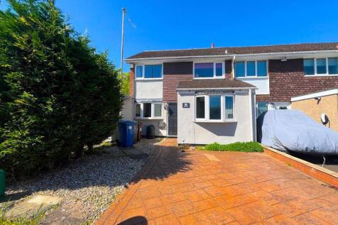 4 bedroom end of terrace house for sale