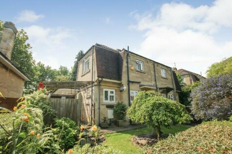 2 bedroom semi-detached house for sale