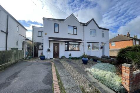 Wigston Lane, Aylestone LE2 3 bed semi