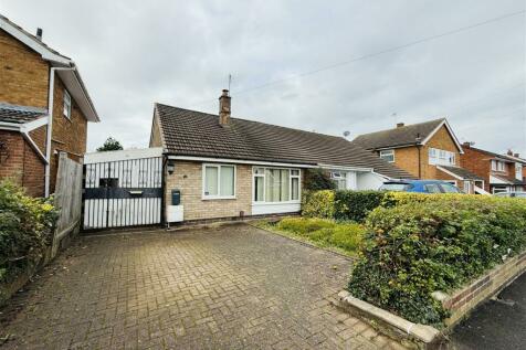 3 bedroom semi-detached bungalow for sale