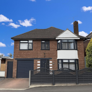 4 bedroom detached house for sale