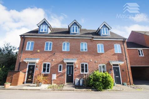 3 bedroom town house for sale