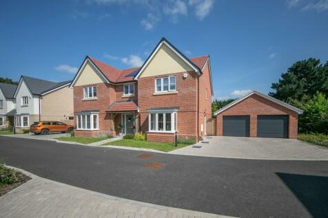 5 bedroom detached house for sale