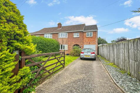 4 bedroom semi-detached house for sale