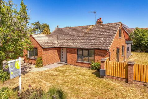 Tower Road, Wivenhoe, Colchester, CO7 5 bed chalet for sale