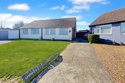 3 bedroom semi-detached bungalow for sale