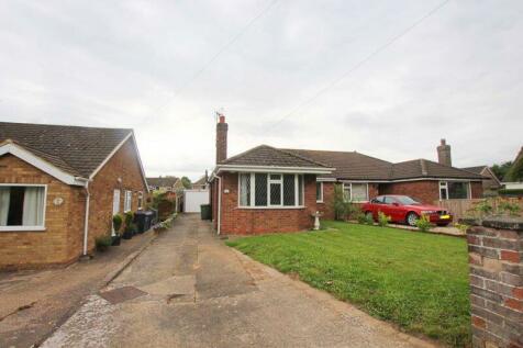 2 bedroom semi-detached bungalow for sale