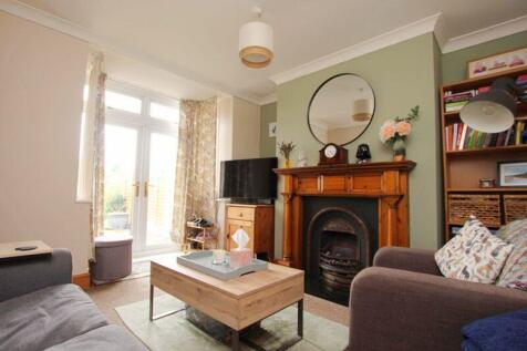 3 bedroom cottage for sale