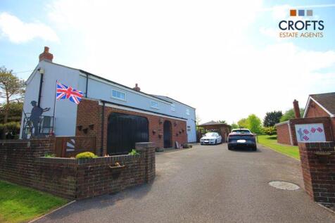 5 bedroom detached house for sale