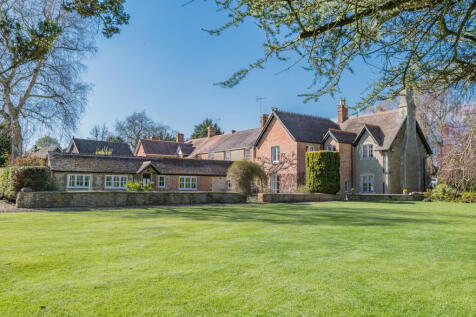 Longcot Road, Shrivenham, Swindon, SN6 4 bed house for sale