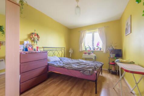 Slough,  Berkshire,  SL1 2 bed block of apartments for sale