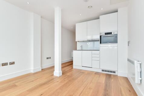 Slough,  Berkshire,  SL1 1 bed flat for sale