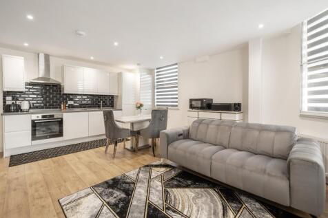 Slough,  SL1,  SL1 3 bed flat for sale