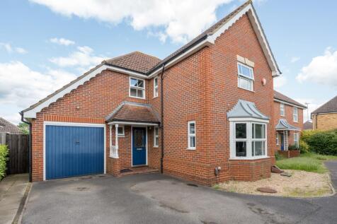Cippenham,  Slough,  Berkshire,  SL1 4 bed detached house for sale