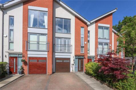 4 bedroom terraced house for sale