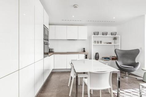 Studio flat for sale
