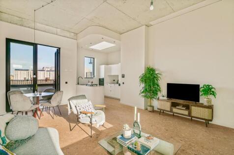 All Saints Passage, London, SW18 3 bed penthouse for sale