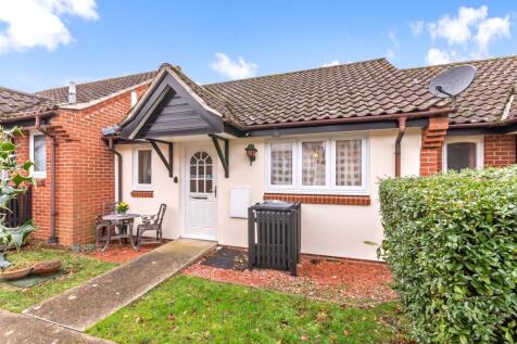 1 bedroom terraced bungalow for sale