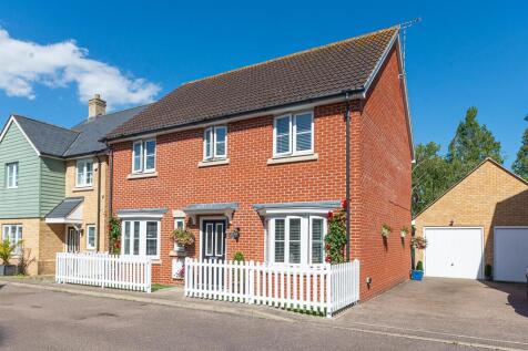 4 bedroom detached house for sale