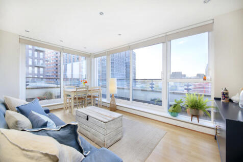 Anchor House, Smugglers Way... 1 bed flat for sale
