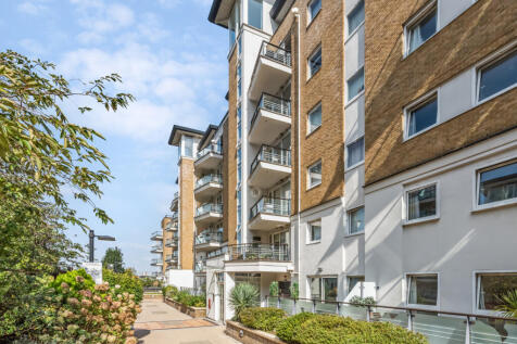Compass House, Smugglers Way, London 2 bed flat for sale