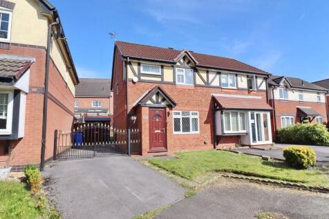 Firfield Grove, Manchester M28 3 bed semi