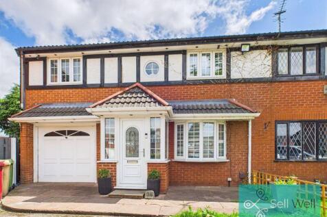 4 bedroom semi-detached house for sale