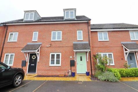 4 bedroom terraced house for sale