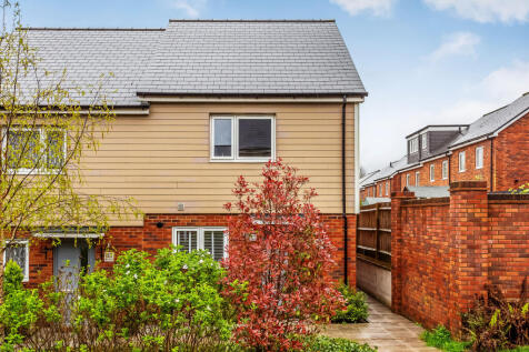 High Tree Lane, Tunbridge Wells, Kent 2 bed end of terrace house for sale