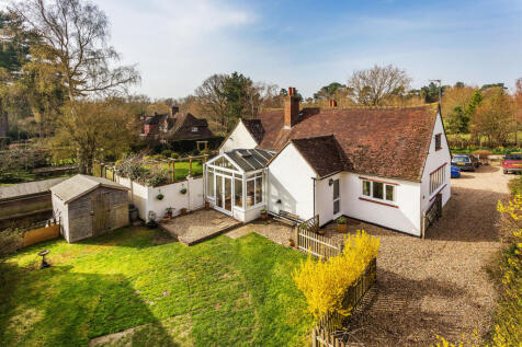 2 bedroom semi-detached house for sale