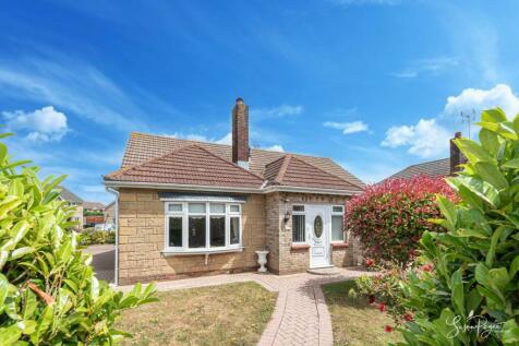 4 bedroom detached bungalow for sale