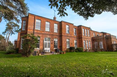 Whitecroft Park, Newport 3 bed apartment for sale