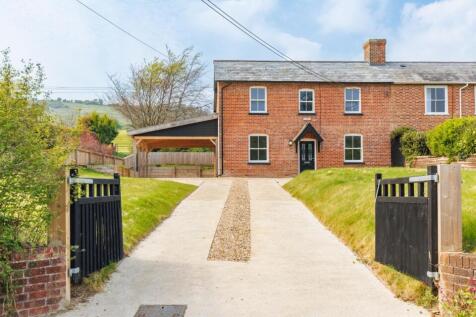 Main Road, Chillerton, Newport 3 bed semi