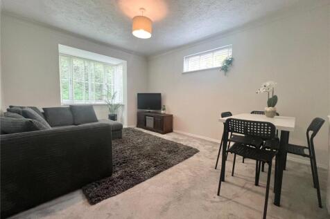Groves Lea, Reading RG7 1 bed apartment for sale