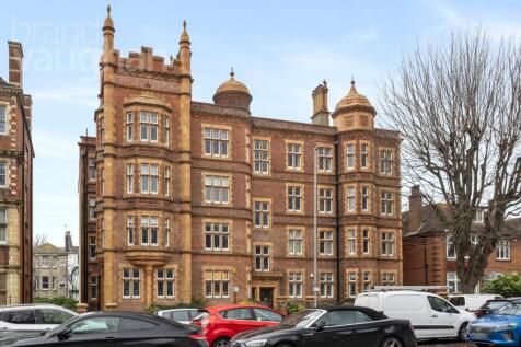 The Drive, Hove, East Sussex, BN3 3 bed flat for sale