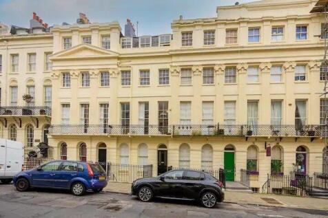 Studio flat for sale