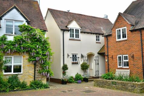 Ashwin Court Bretforton WR11 7HL 3 bed link detached house for sale