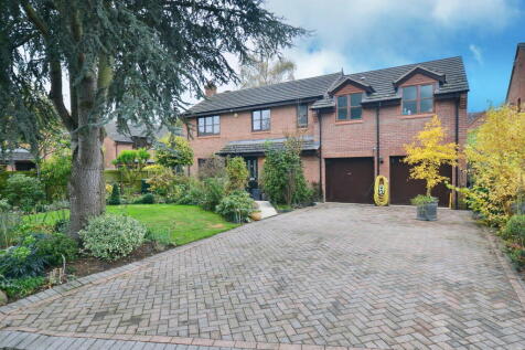 St. James Close,Harvington, WR11 8PZ 5 bed detached house for sale