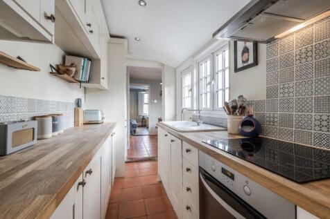 Park Street, Tunbridge Wells (no chain) 2 bed terraced house for sale