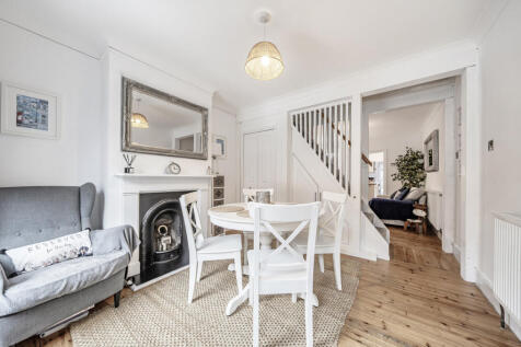 Gainsborough Road, Felixstowe, Suffolk 3 bed terraced house for sale