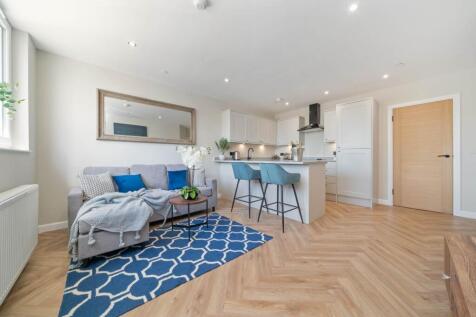 High Street, Kilmacolm 2 bed apartment for sale