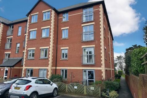 1 bedroom ground floor flat for sale