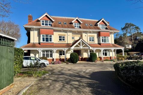 7  Sarlsdown Road, Exmouth EX8 2 bed apartment for sale