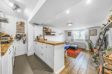 Faversham Road, Catford 2 bed flat for sale