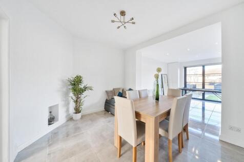 Southend Lane, Catford, London, SE6 4 bed terraced house for sale