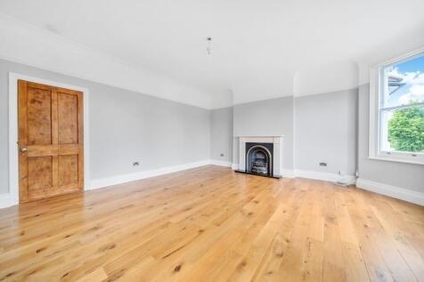 Bargery Road, Catford, London, SE6 2 bed flat for sale